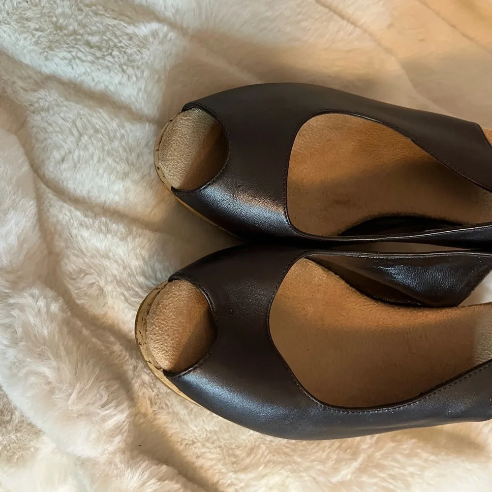 Ann Taylor Loft 6M Womens Tan Black Sprint Summer Cork Wedge Sandals Casual City